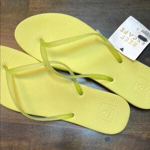 Reef escape lux flip flops
